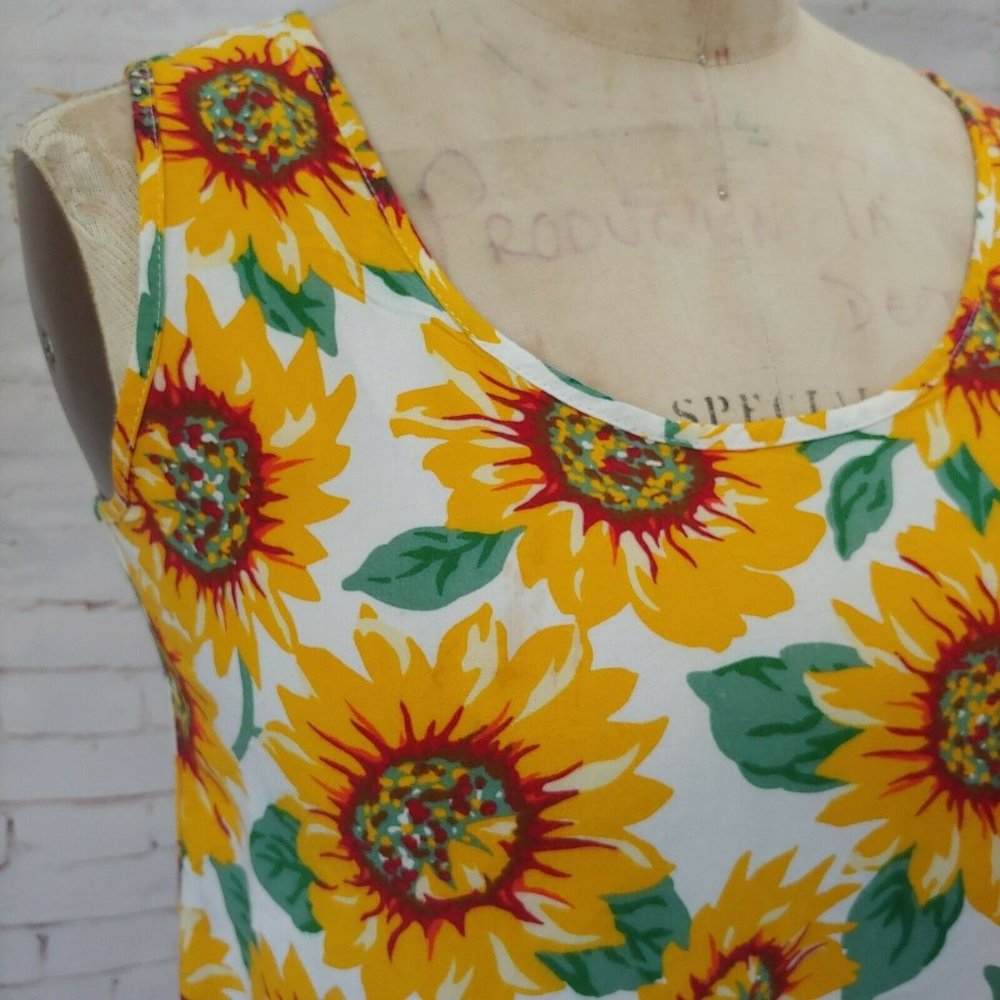 ❤️SOLD❤️Crop Top Women One Size All Over Sunflower Print Cropped Top Shirt - Picture 2 of 7